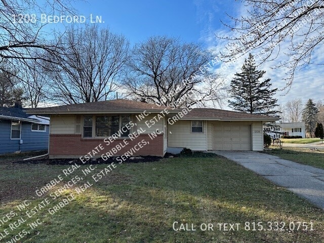 Photo - 1208 Bedford Ln