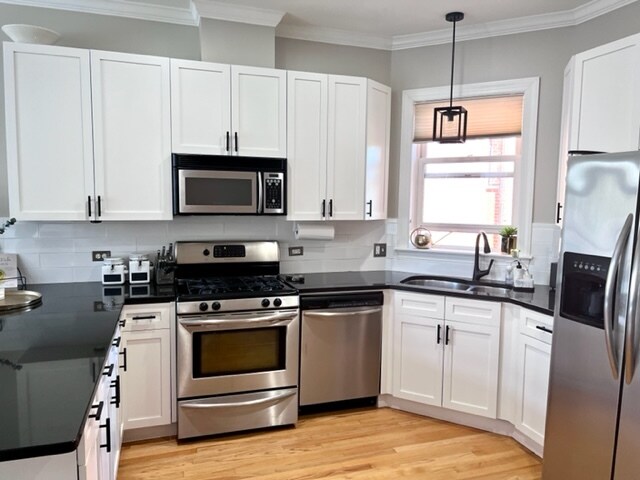 Kitchen - 1410 W Belmont Ave Unit 2