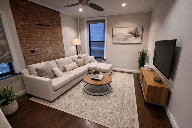 Building Photo - 939 Second Avenue Unit 2