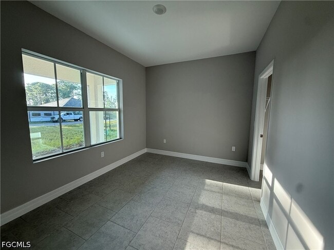 Photo - 505 Greenbriar Blvd
