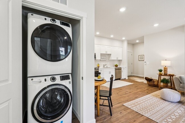 Photo - East Town Crossing