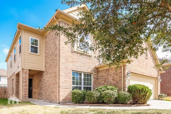 Building Photo - 5019 Forest Hurst Dr Rental