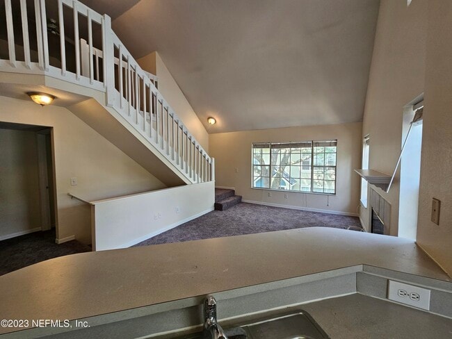 Photo - 13703 Richmond Park Dr N