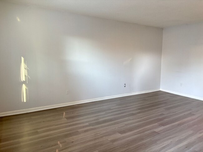 Photo - 2 Bedroom, 1.5 Bathroom Condo in Winston-Salem!