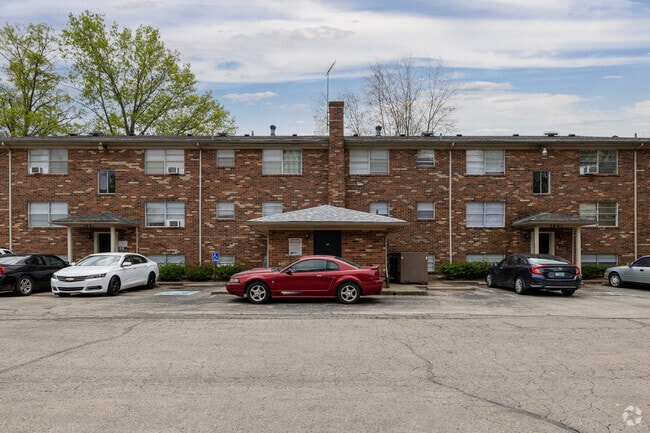 The Ravenwood Apartments