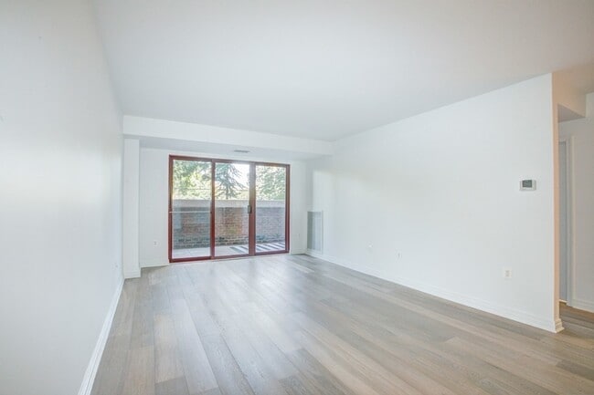 Photo - 2301 N St NW