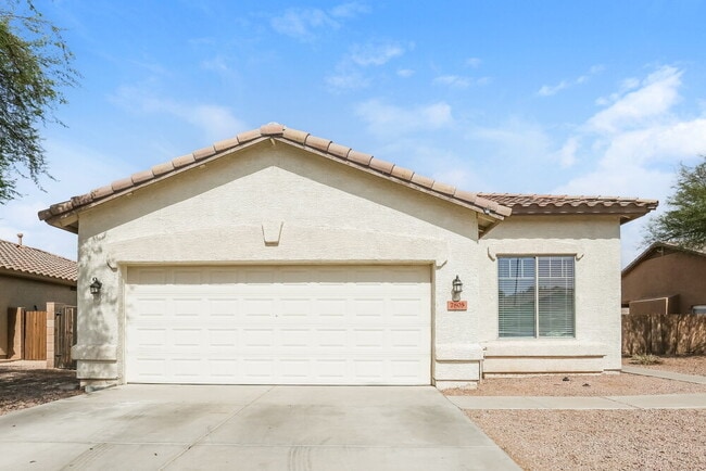 Building Photo - 7805 S 68th Dr