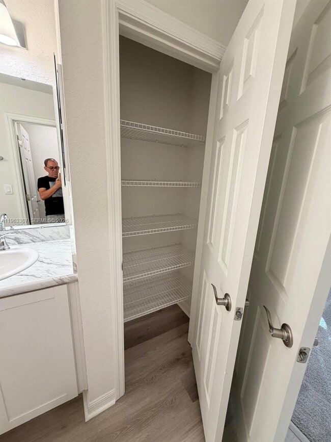 Photo - 415 Crossings Ave