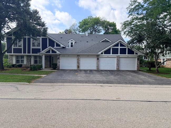 Building Photo - 251 Coventry Cir Unit 251