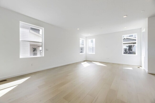 10940 Stanza Ln