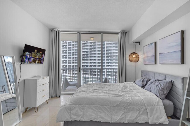 Photo - 1750 N Bayshore Dr Unit 1204