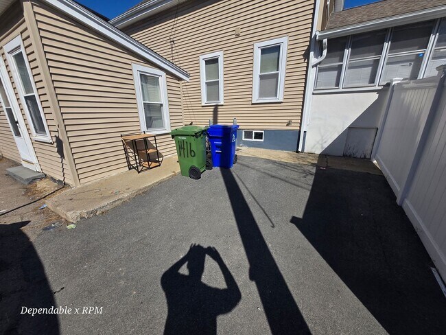 Photo - Studio 1 bath with Full Kitchen Available in Hyde Park