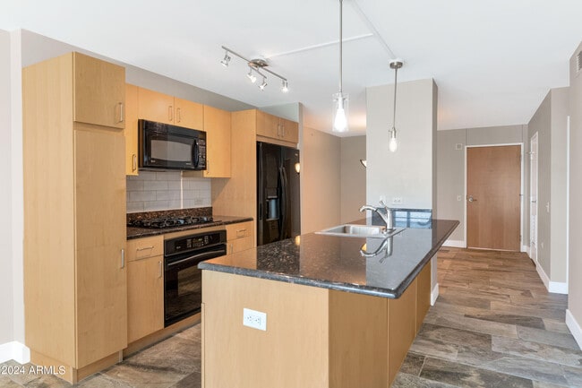 Photo - 4808 N 24th St Apartment Unit 603