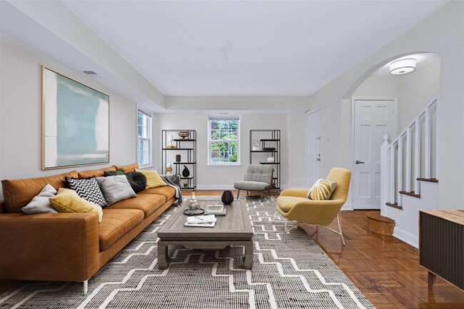 Building Photo - Falkland Chase Rental