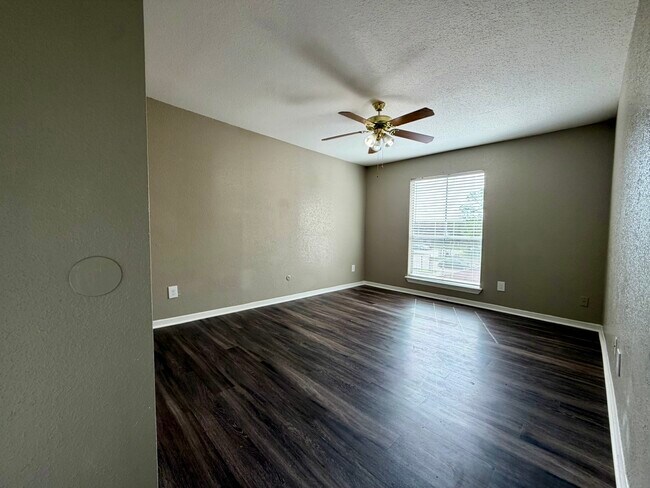 Photo - 9350 Country Creek St Unit 31