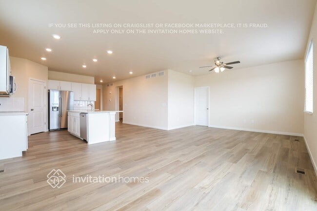 Photo - 889 Harvard St