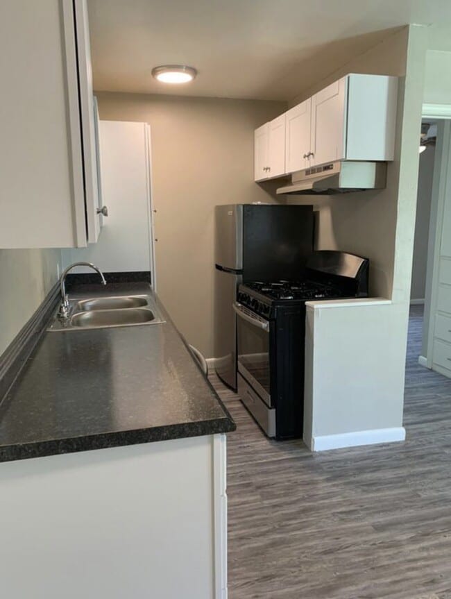 Photo - "Charming 1-Bed Oasis with Granite Elegance in Prime Edmond Location!" Unidad #3