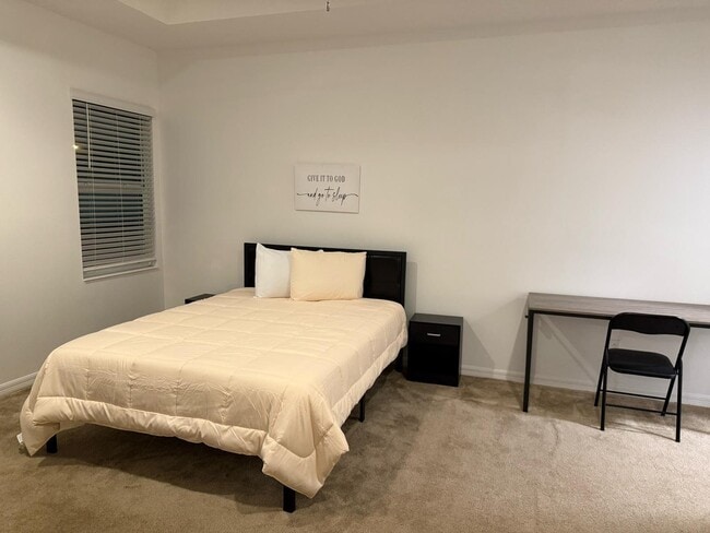 Building Photo - 4247 Gumbo Limbo Dr