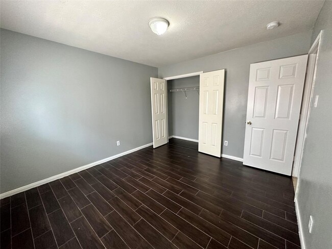 Photo - 4542 Reams Ln