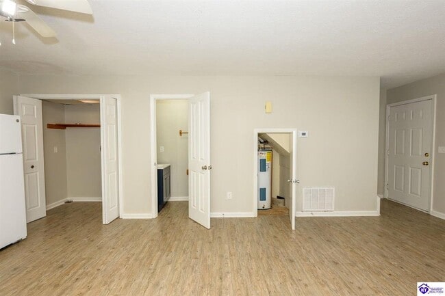 Photo - 173 Creekvale Dr