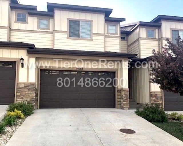 Building Photo - Move in special: $500 off First months rent!