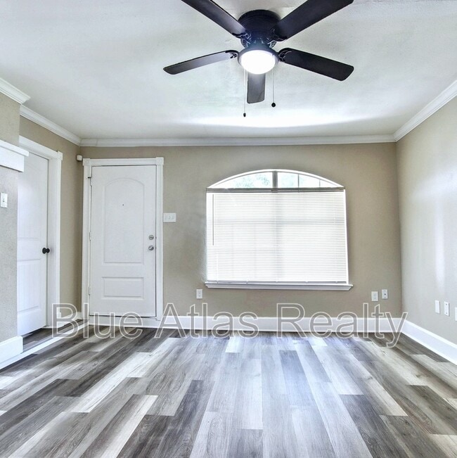 Photo - 7838 Maxwell Ave