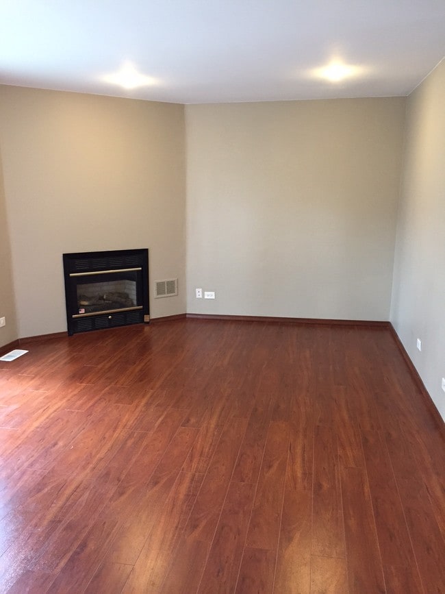 Living Room - 527 Verde Dr Rental