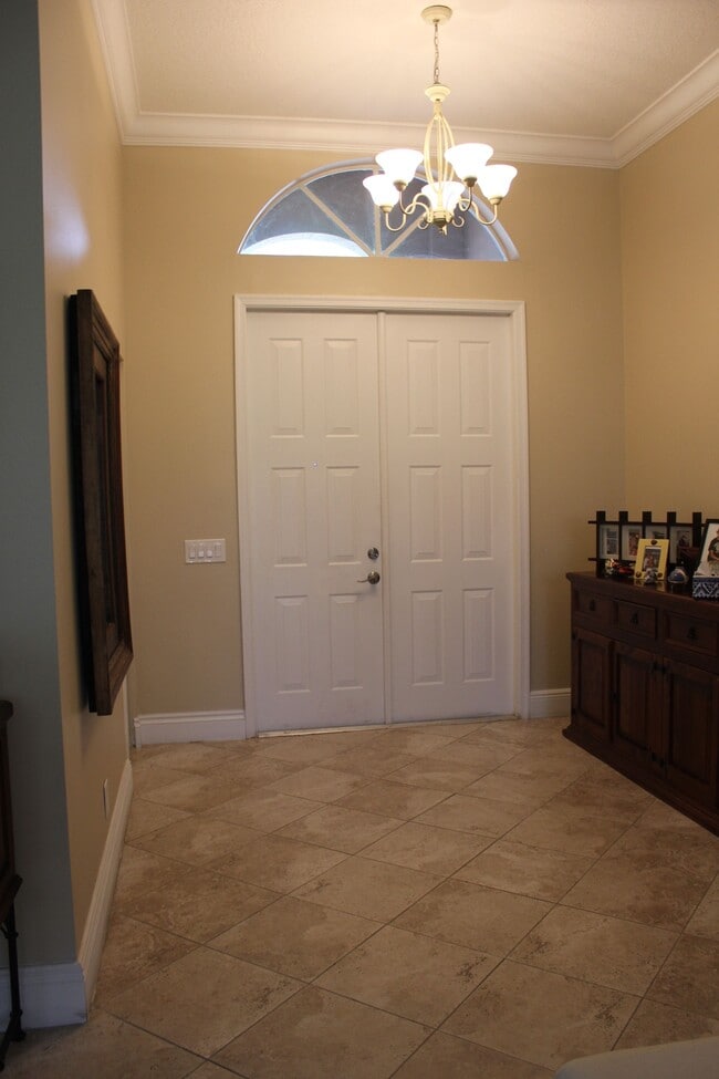 Photo - 1342 Crossbill Court