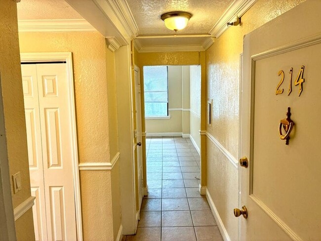 Photo - 311 W Ashley St