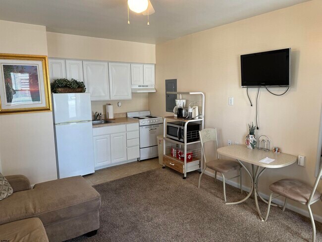9505 Ventnor Ave Unit 1