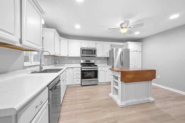 Photo - 17343 Pershing Ave