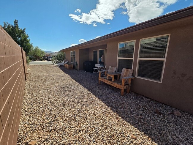 Photo - Desert Canyon Living - 3 Br/2Ba with 2 Car...