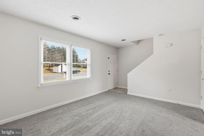 Photo - 405 Willow Lawn Dr