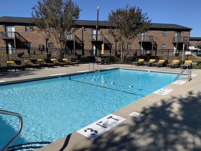 Pool - The Flats at Salem Apartments