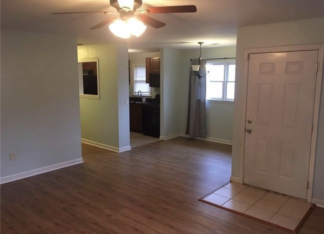 Open Floorplan - 592 Spencer St NW