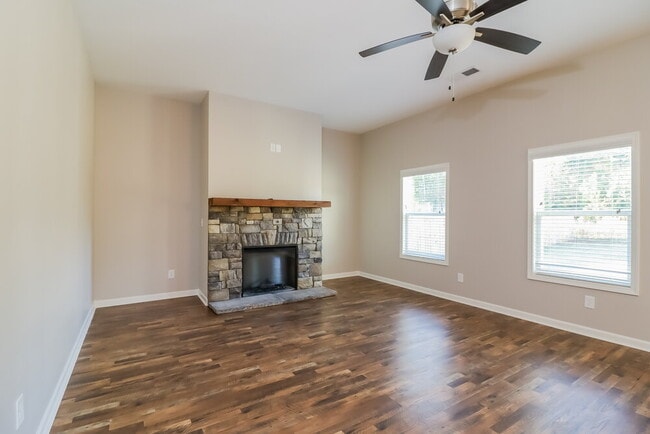 Photo - 356 Webster Lake Dr