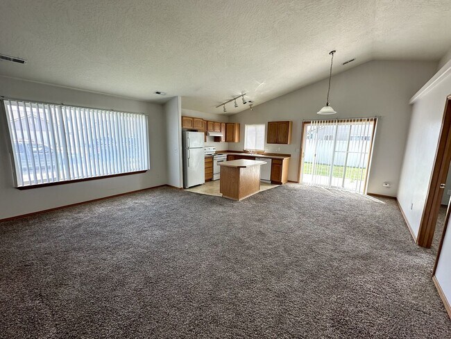 Photo - Welcoming 3-bedroom 2 bathroom in Pasco