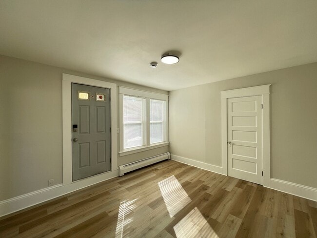 Photo - 55 Henriette St Unit 4