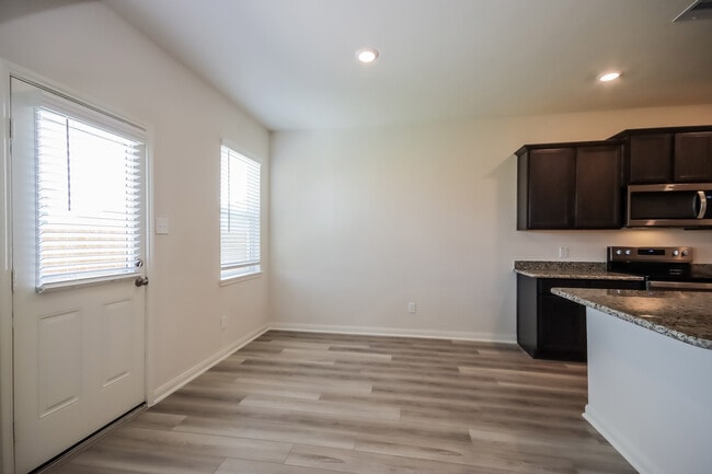 Photo - 8414 Bermuda Blue Rd