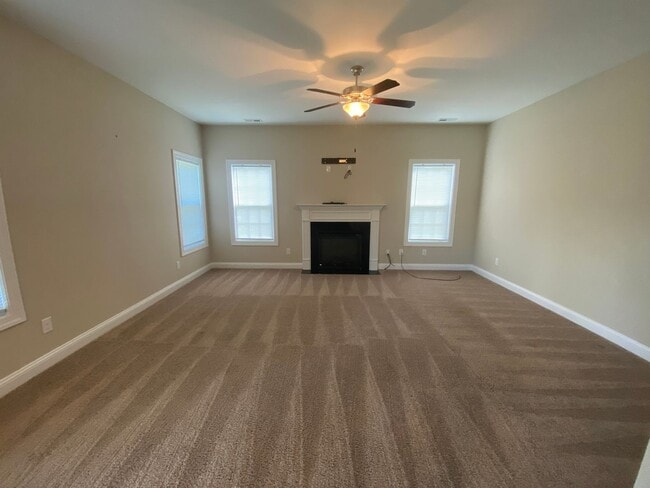 Photo - 4 Bedroom Sneads Ferry Home for Rent