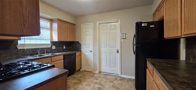 Photo - 7929 Comal St