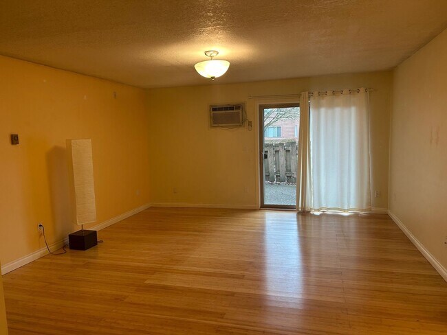 Photo - Spacious Mt. Park Lake Oswego Condo - Larg...
