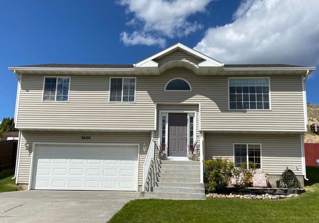 Building Photo - 3020 Silverfield Way Rental