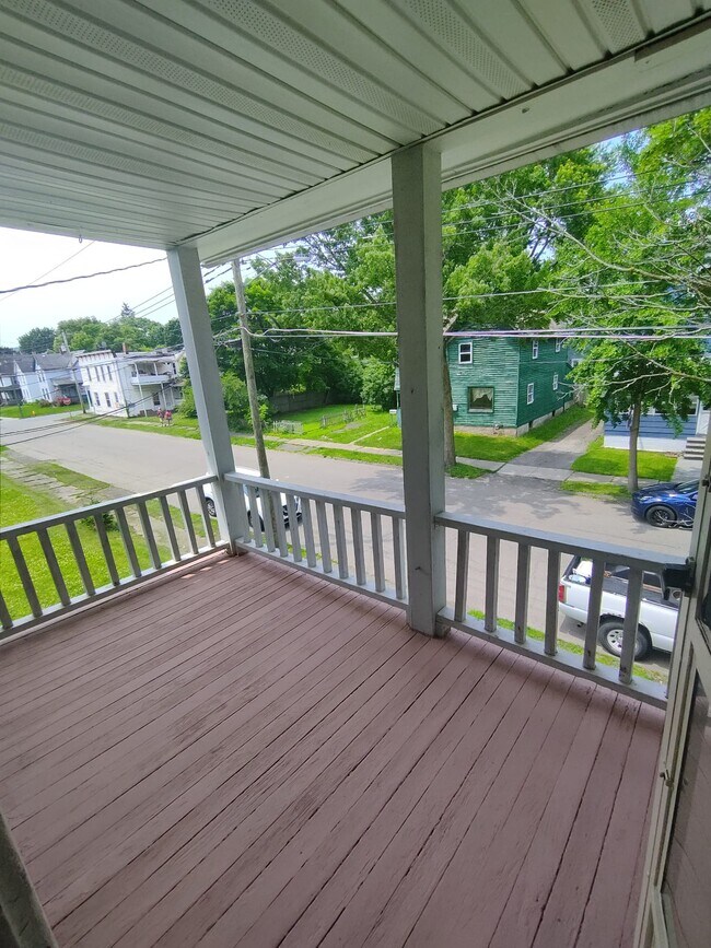 Photo - 708 Linden Pl Unit Upstairs