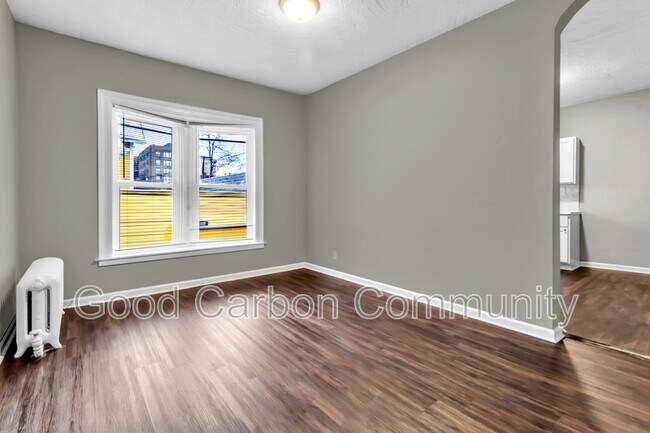 Photo - 135 Elmwood Ave Unidad 3