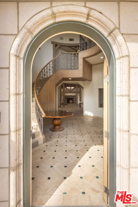 Photo - 1041 Somera Rd