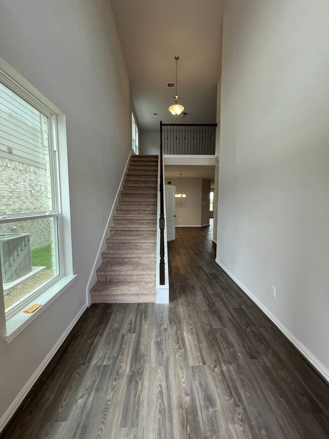 Photo - 15446 Islandview Ln