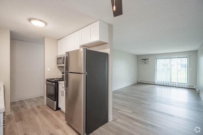 1BR,1BA - 750SF - Dining Room