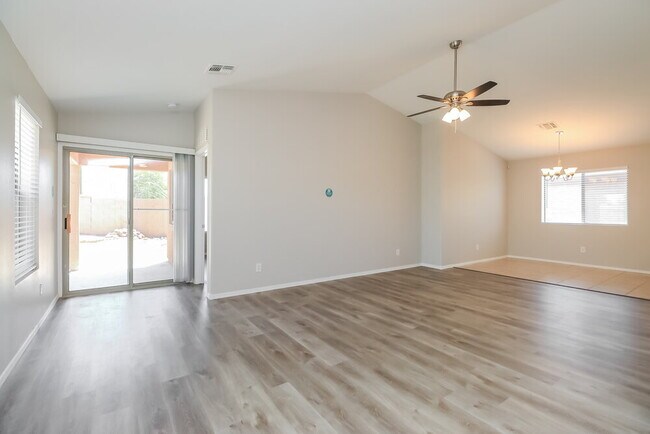 Photo - 19003 N Wilson St