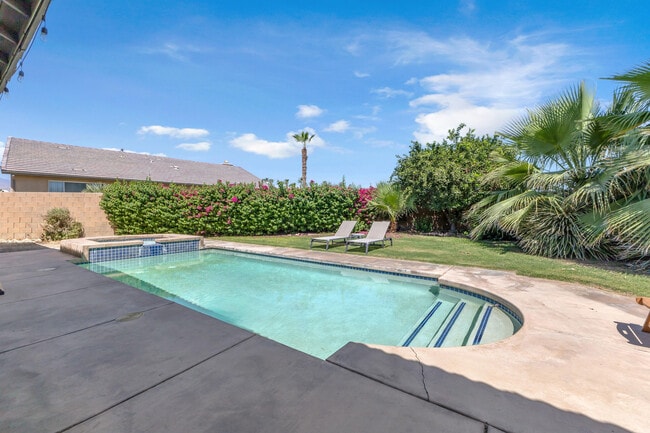Photo - 47383 Bahama Ct